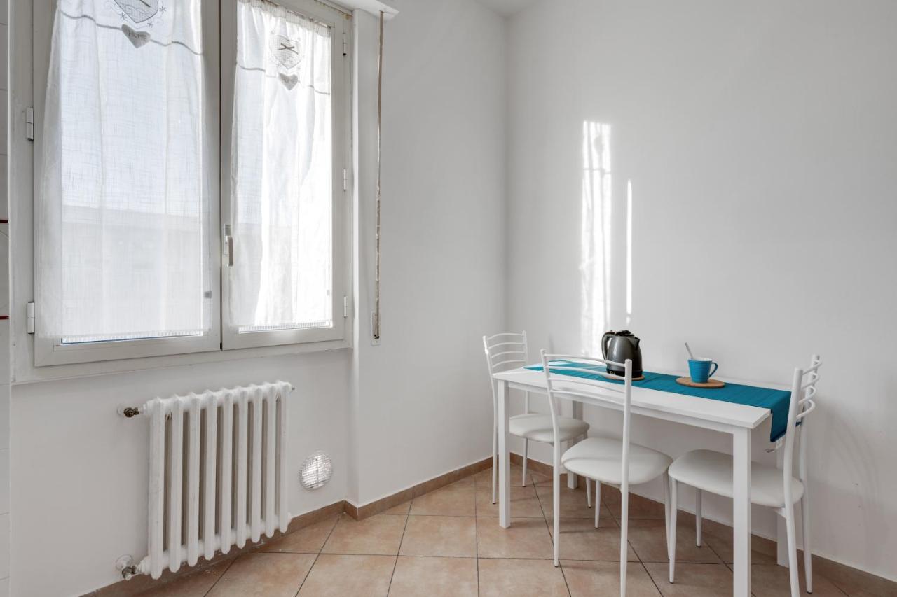 Lulli Cozy Apartment With Balcony Florens Exteriör bild
