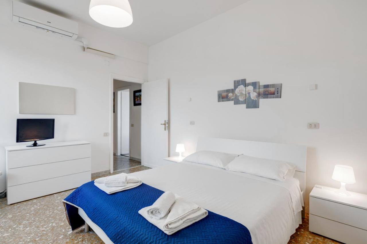 Lulli Cozy Apartment With Balcony Florens Exteriör bild